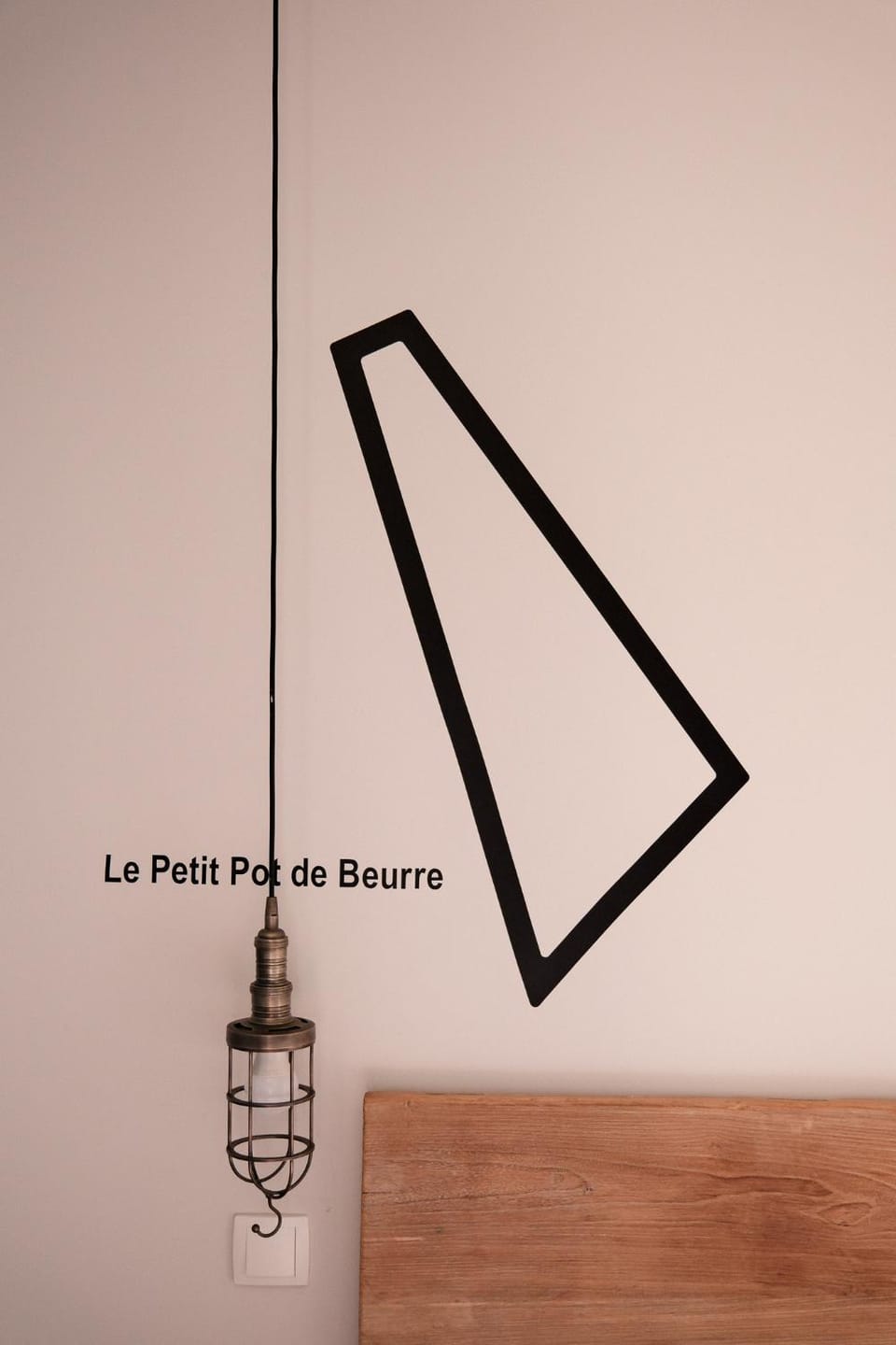 Logo/Certificate/Sign, Text overlay