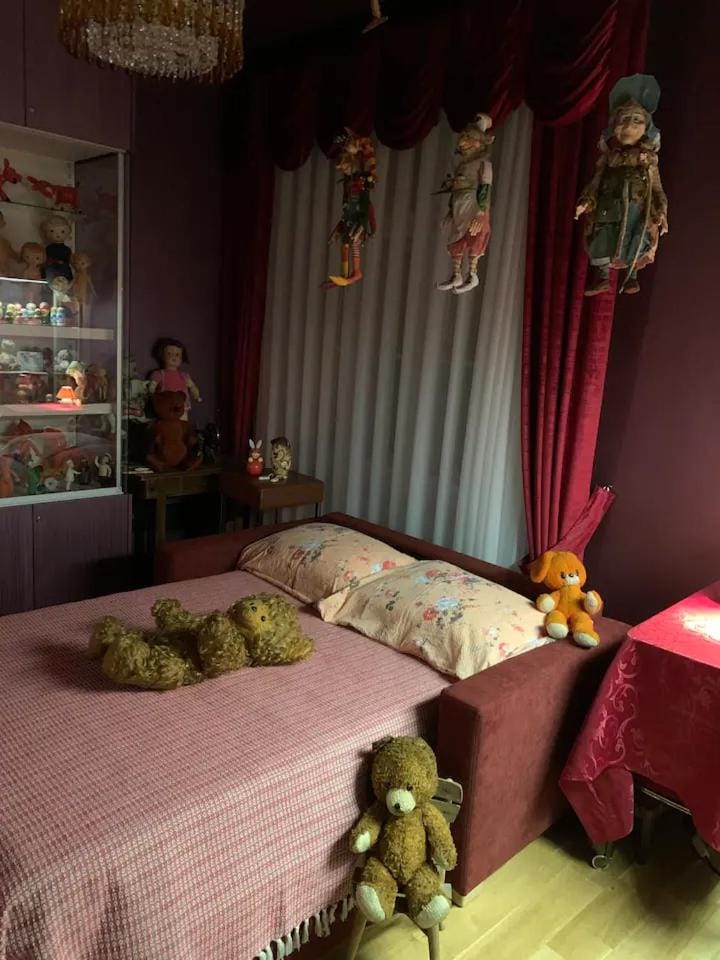 Bed, Bedroom
