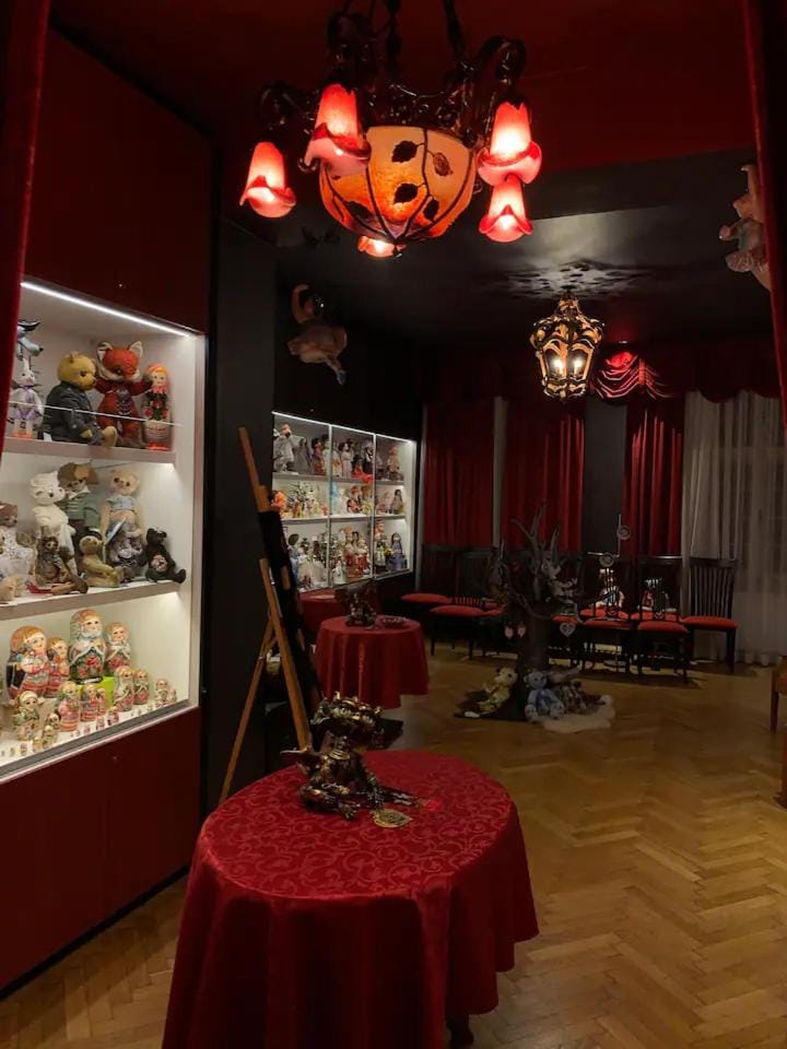 Villa für Präsentationen und Events, Eine Nacht im Puppenmuseum erleben Apartment in Hungary