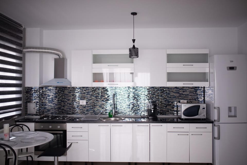 Dining area, Communal kitchen