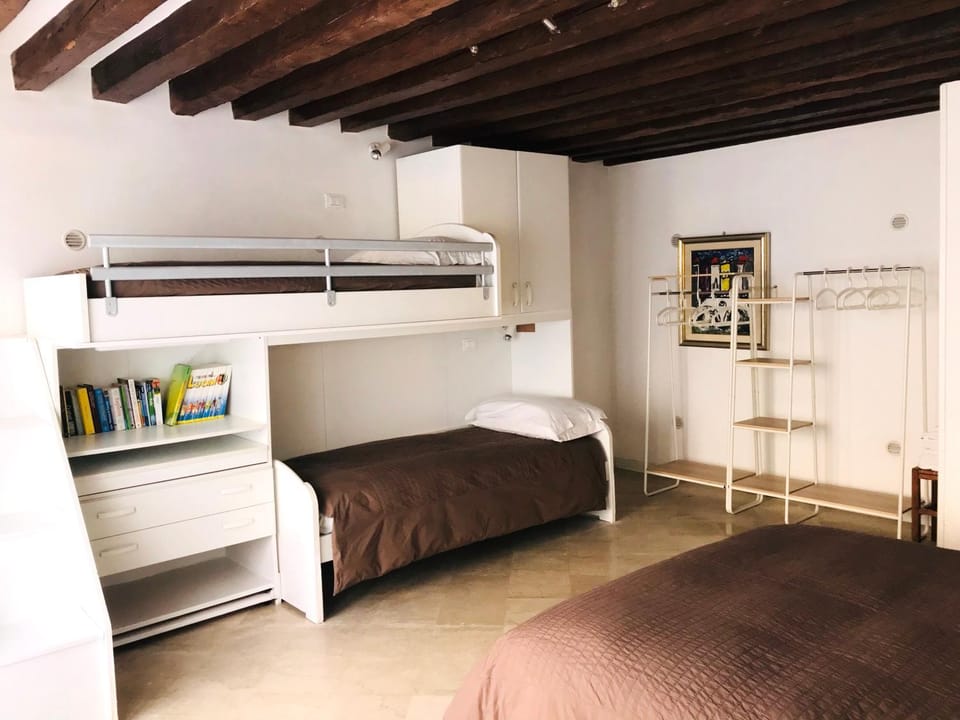 bunk bed