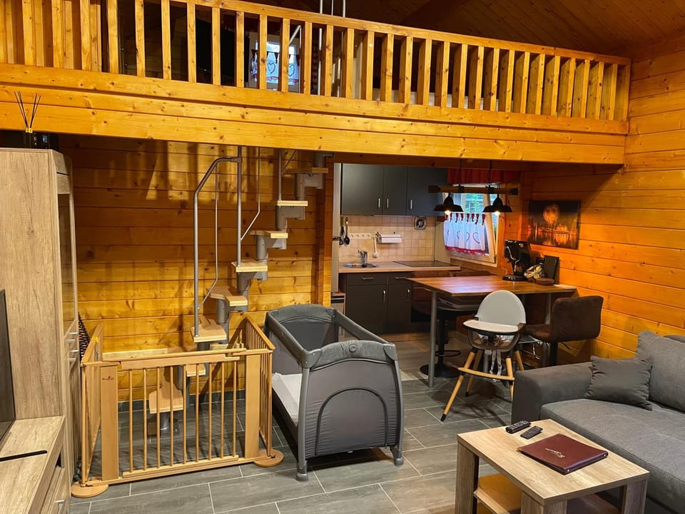 Living room, Seating area, Dining area, kitchen