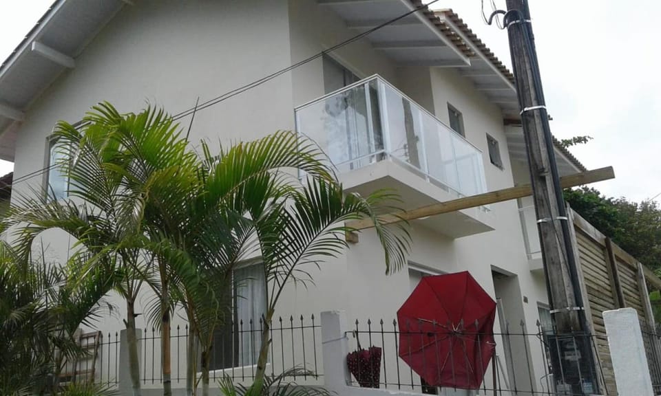 Facade/entrance, Balcony/Terrace