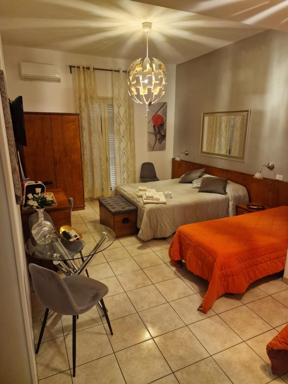 Photo of the whole room
