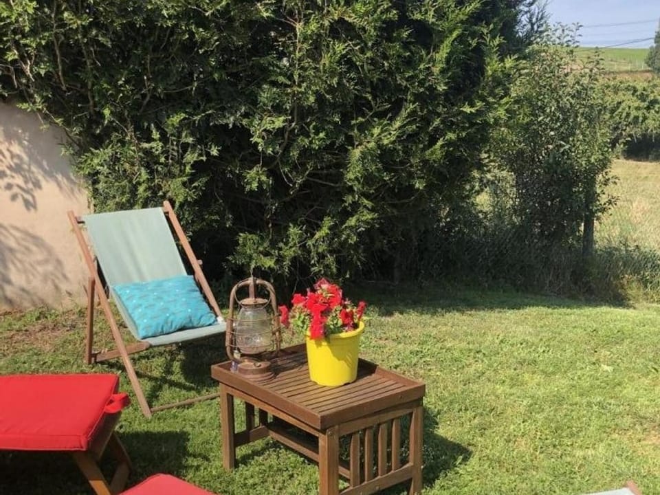 Maison lumineuse avec jardin clos et cheminée, idéale pour familles et amis - FR-1-496-195 House in Saint-Étienne