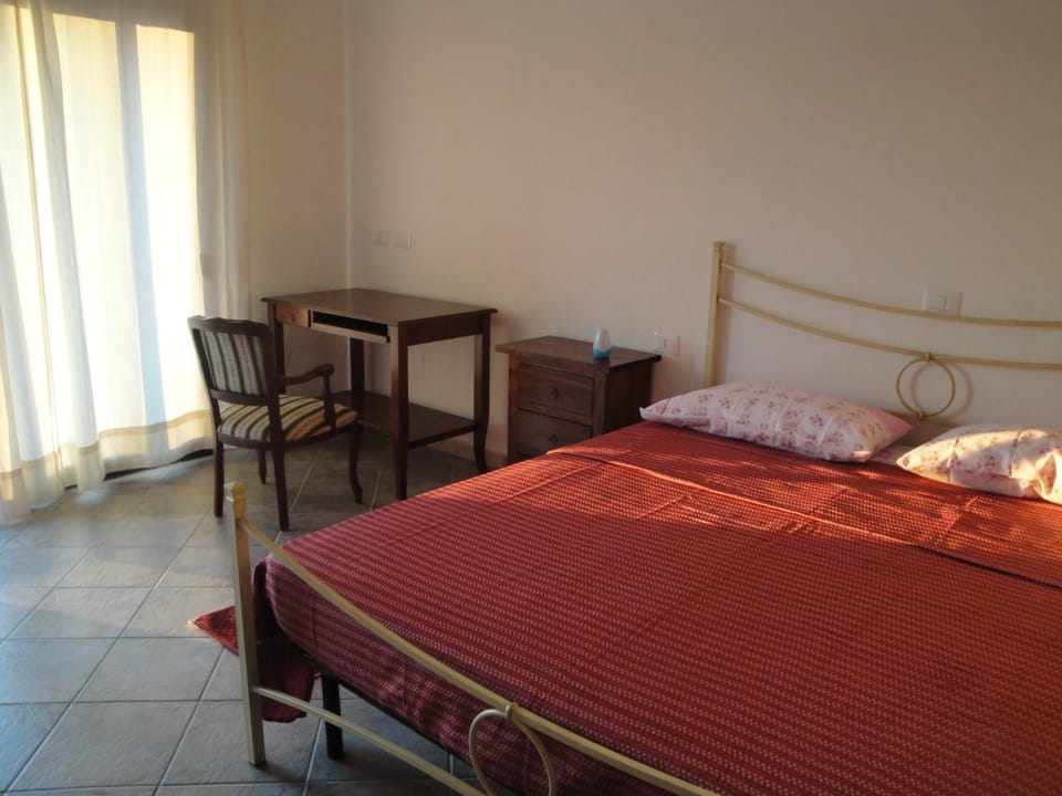 Day, Photo of the whole room