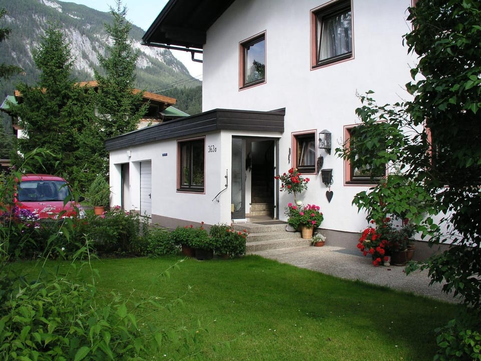 Haus Rödlach-Arendt Apartment in Tyrol