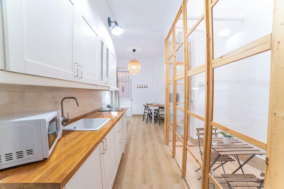 Kitchen or kitchenette