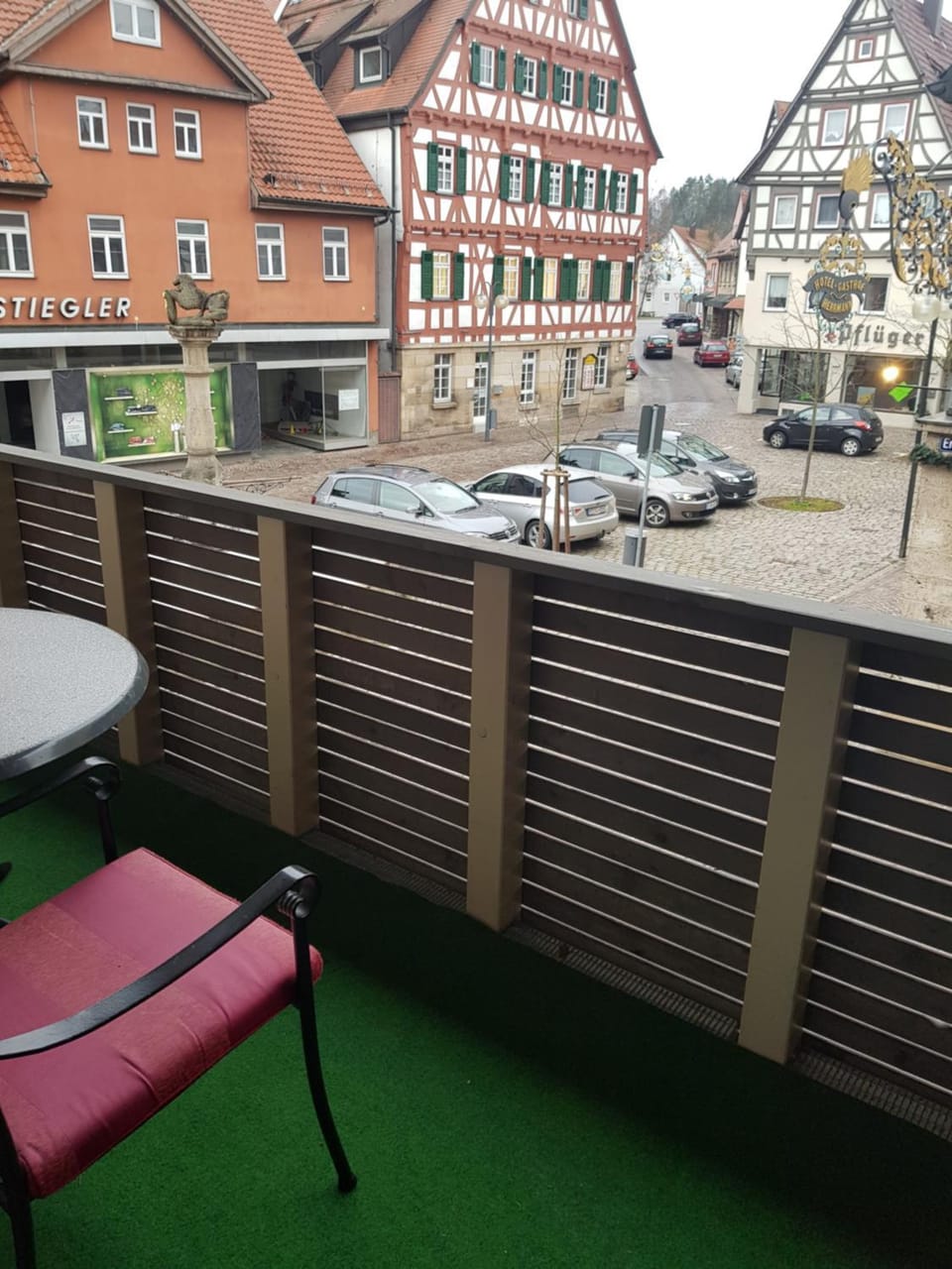 Property building, Quiet street view