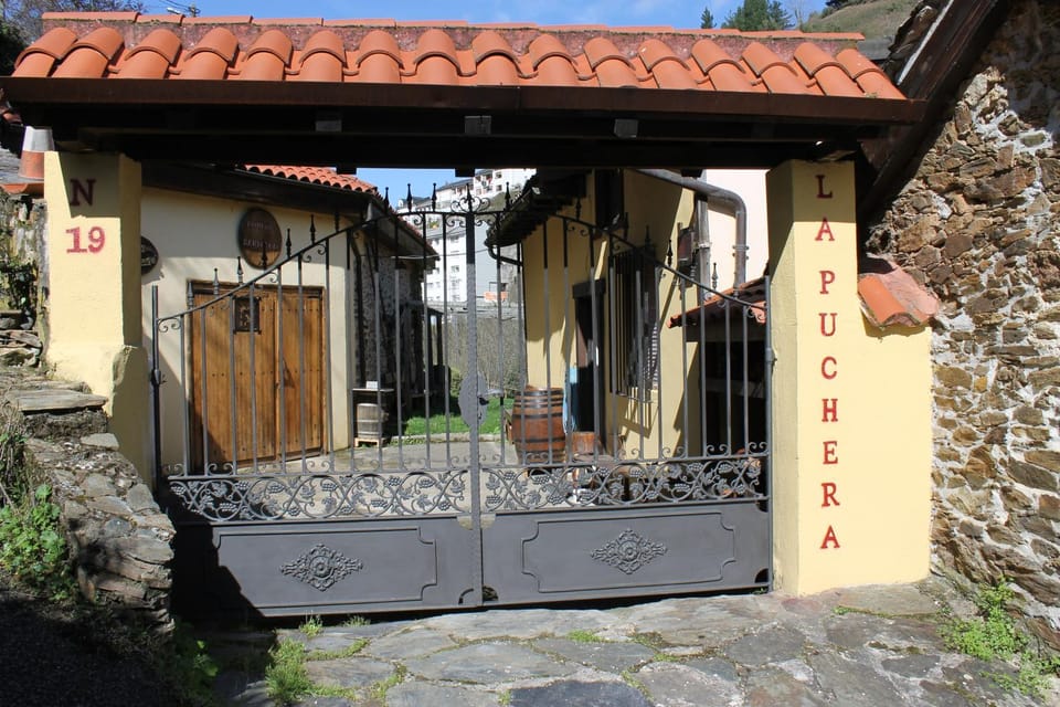 Patio, Facade/entrance