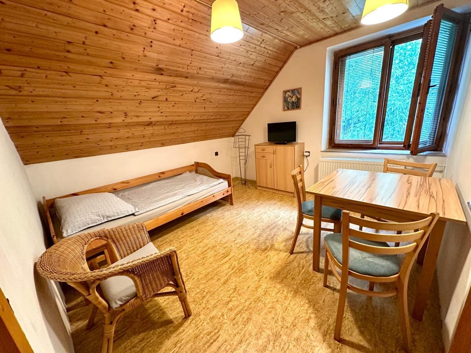 Dining area, Bedroom
