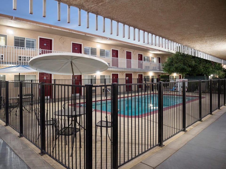 Property building, Swimming pool