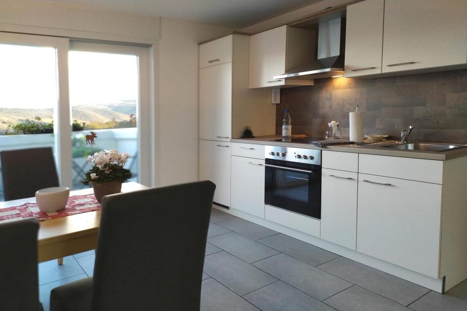 Kitchen or kitchenette, Dining area, On site