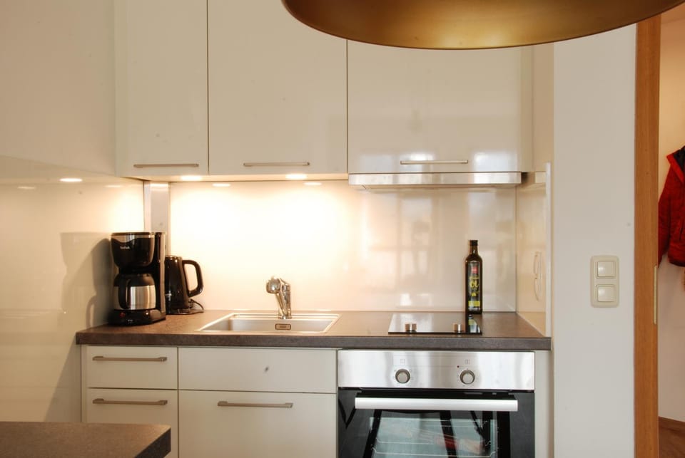 Coffee/tea facilities, Kitchen or kitchenette