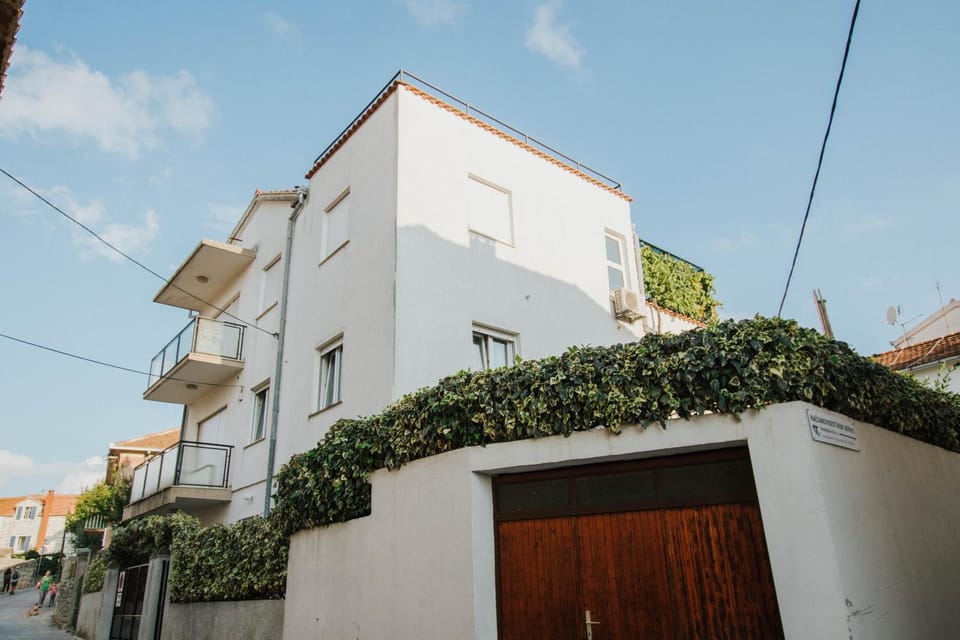 Bugenvila Apartment in Trogir