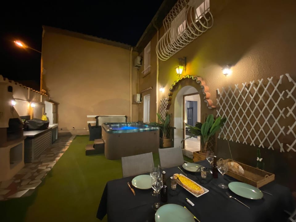 BBQ facilities, Living room, Spa and wellness centre/facilities, Seating area