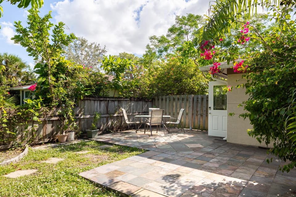 Home by Beach 3 - Delnor-Wiggins House in Naples Park