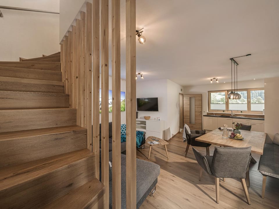 Living room, Seating area, Dining area
