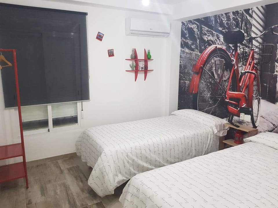 Bedroom, air conditioner