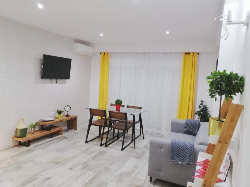 TV and multimedia, Dining area, air conditioner