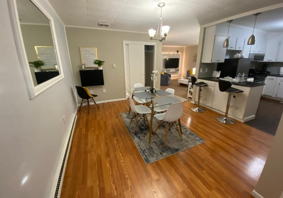 A Modern Apt close to downtown Apartment in Pennsylvania
