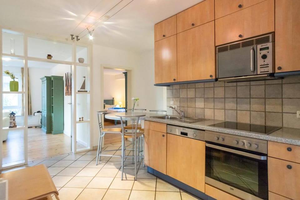 Kitchen or kitchenette, Photo of the whole room, Dining area