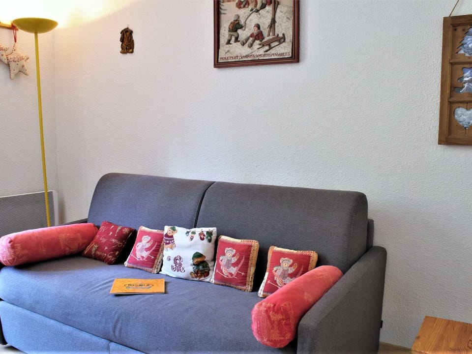 Studio rénové 4 pers avec balcon Sud à proximité centre station Risoul 1850 - FR-1-330-503 Apartment in Piedmont