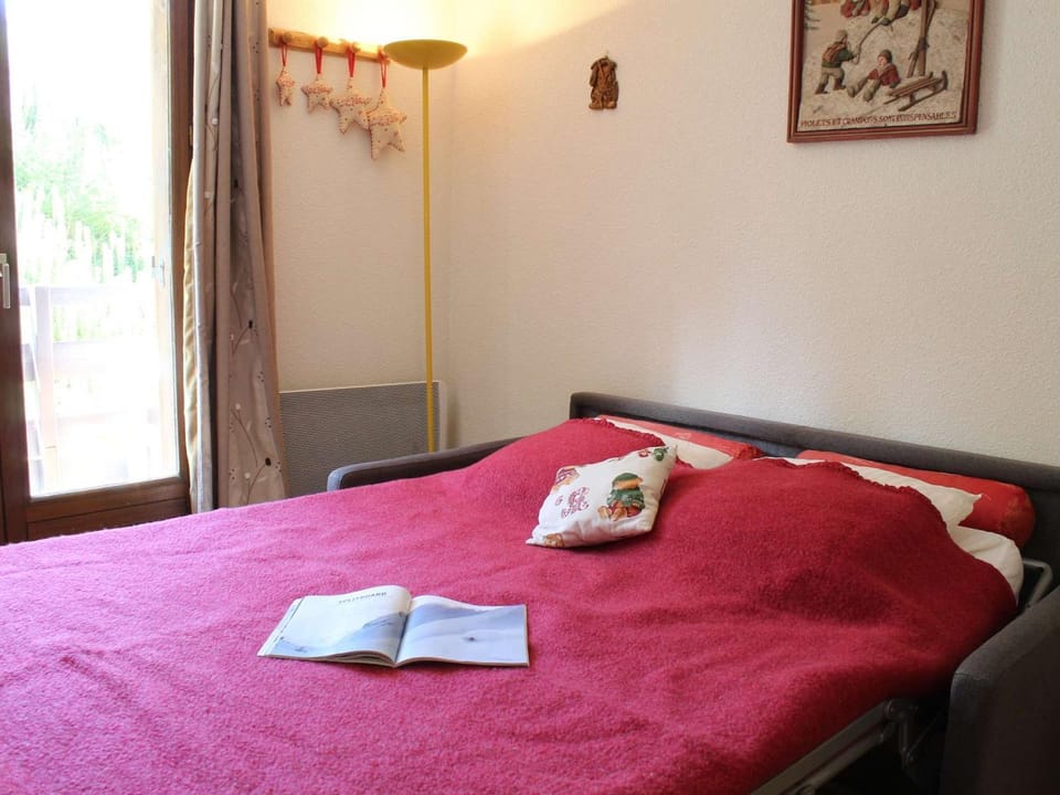 Studio rénové 4 pers avec balcon Sud à proximité centre station Risoul 1850 - FR-1-330-503 Apartment in Piedmont