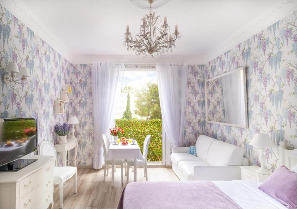 Croisette Palais Miramar Cannes Imperial Apartment in Cannes