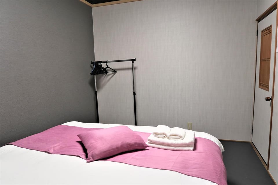 足代サクラハウス一軒家 Sakura House Guest House WIFI付き Fuse Tsuruhashi 難波直通 最大8名 House in Osaka
