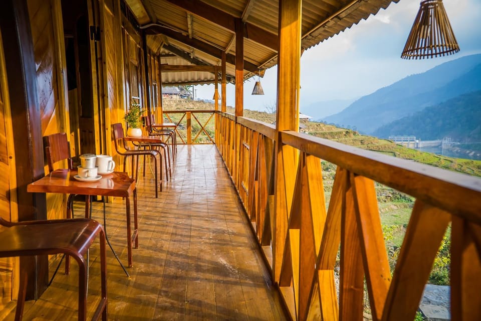 Spring, Natural landscape, View (from property/room), Balcony/Terrace, On site, Mountain view, Sunset, Internal: Not applicable to any particular room