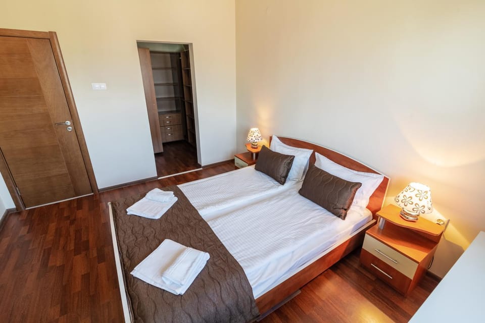 Bed, Bedroom, City view