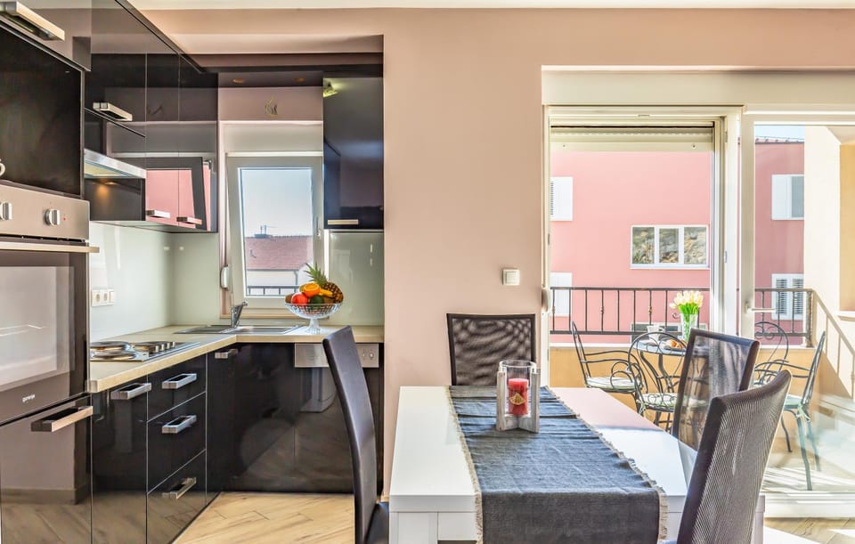 Anđela 3 Apartment in Makarska