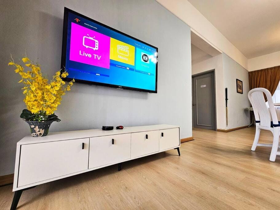 TV and multimedia, Living room, Seating area