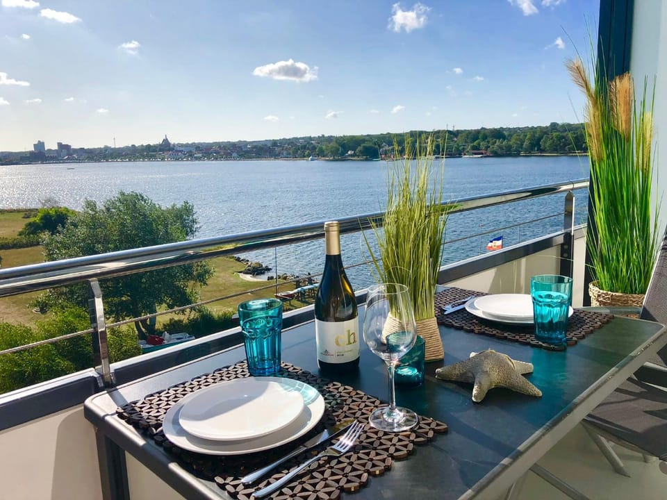 Balcony/Terrace, Lake view