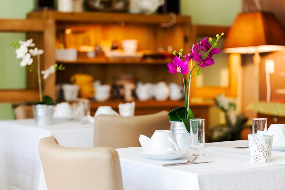 Logis le Relais Sarrasin Hotel in Occitanie