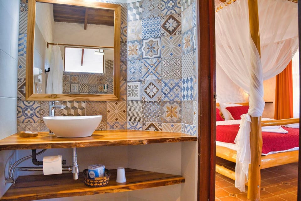 Bathroom, towels