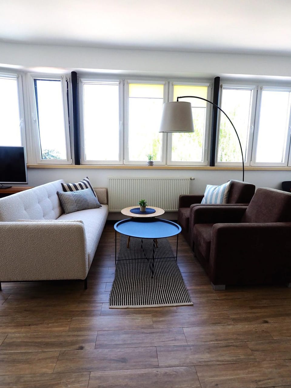 Seating area, Lake view