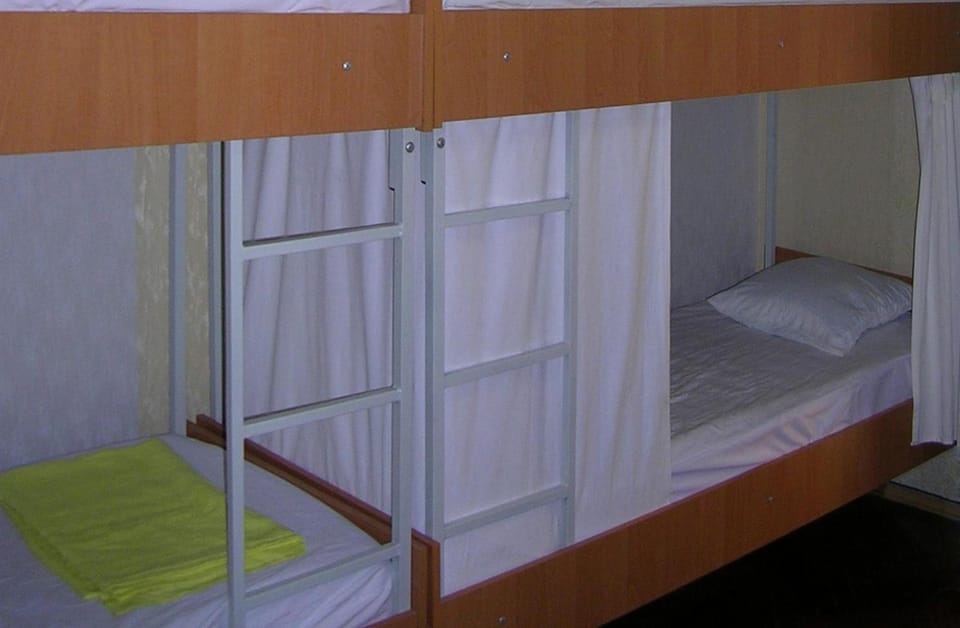 Bed, bunk bed