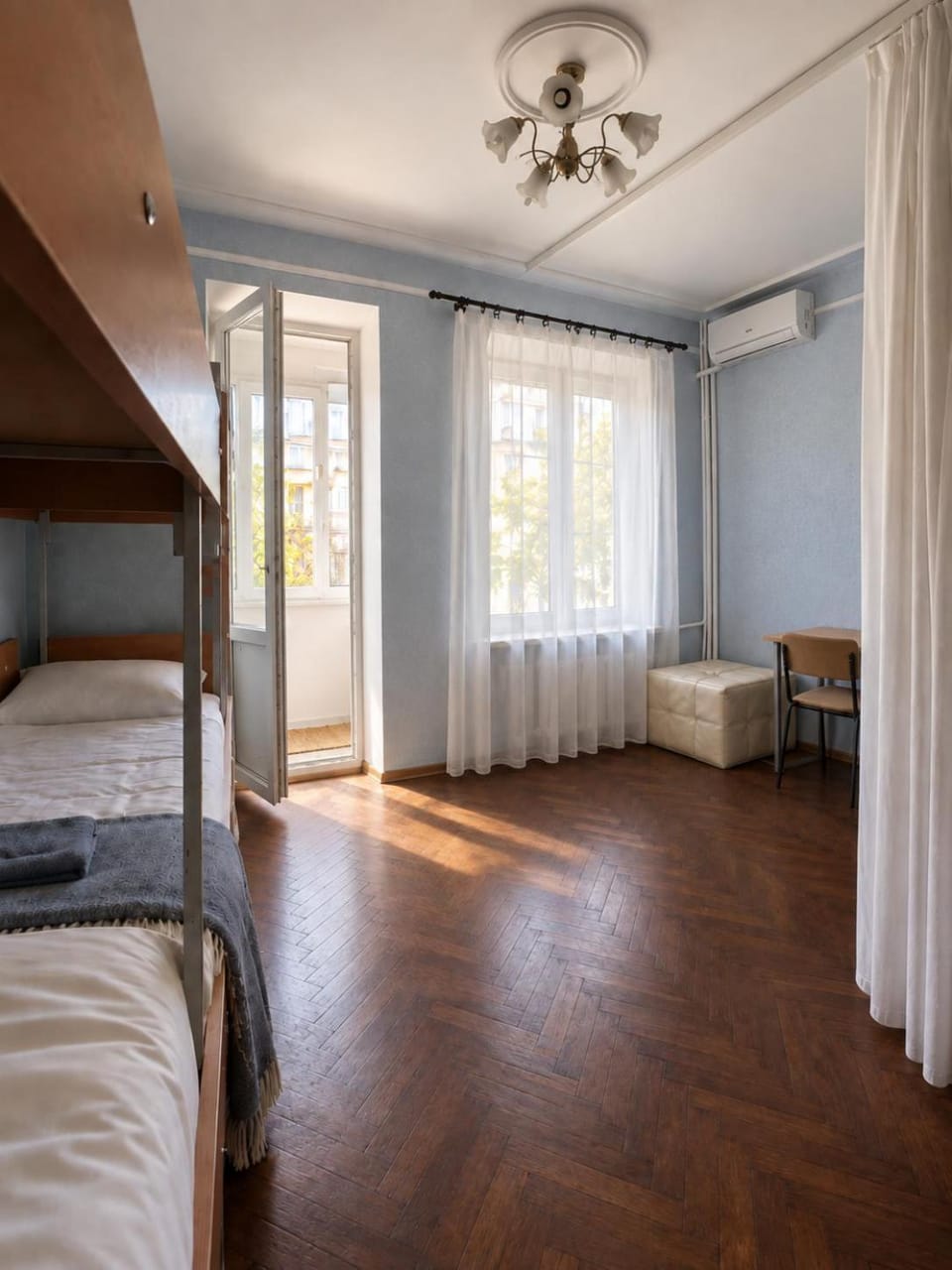 View (from property/room), View (from property/room), City view, Landmark view, bunk bed