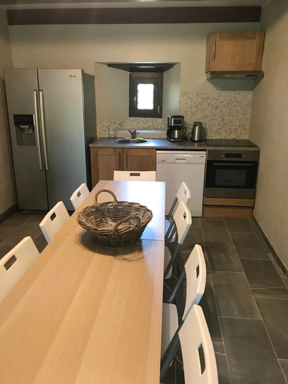 Kitchen or kitchenette, Dining area, Breakfast, microwave, oven, stove, kitchen