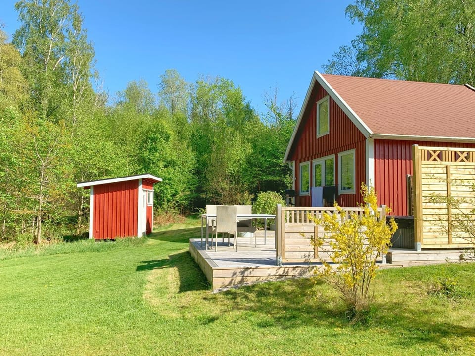 Property building, Day, Garden