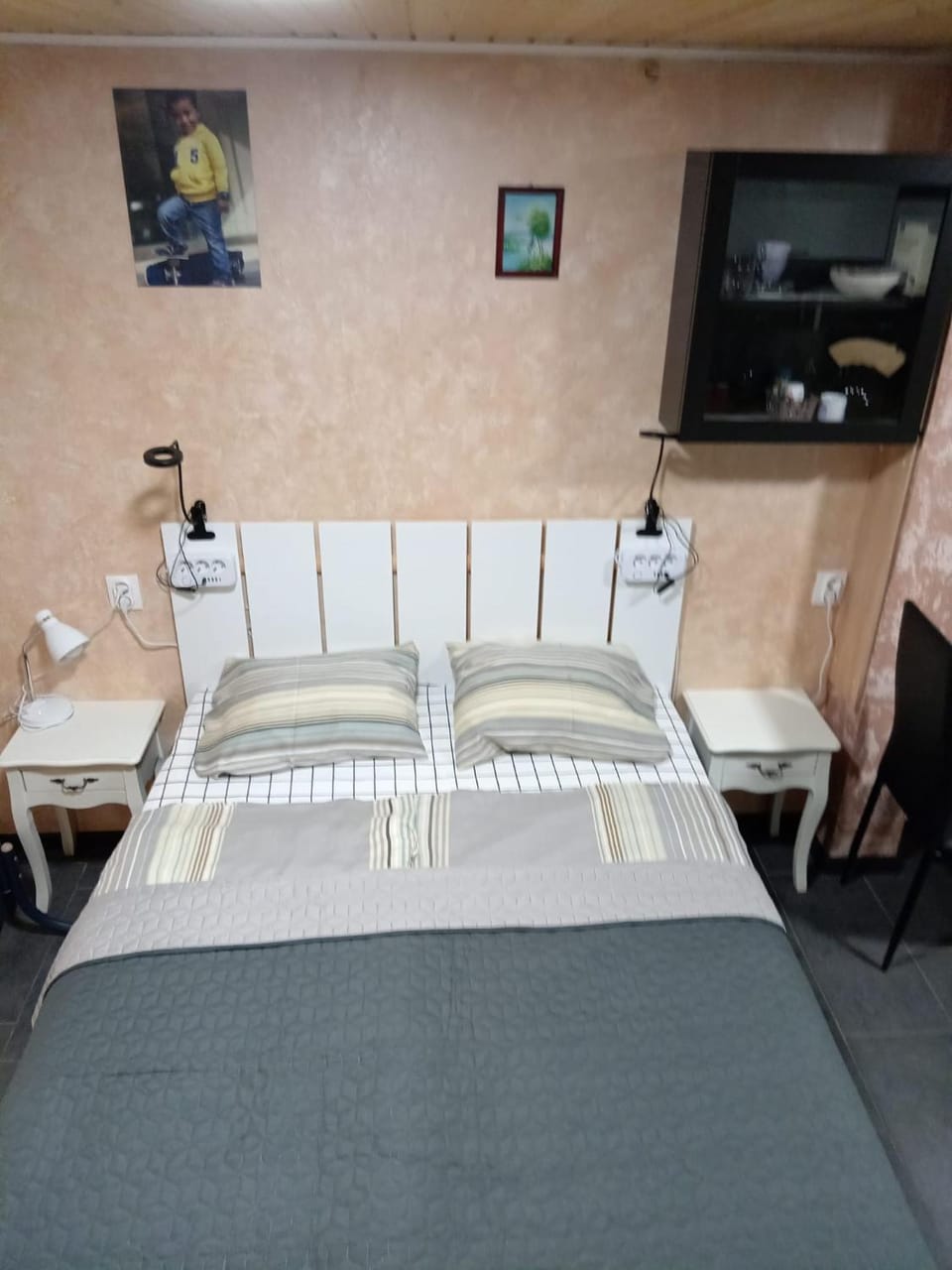 Bed, Bedroom
