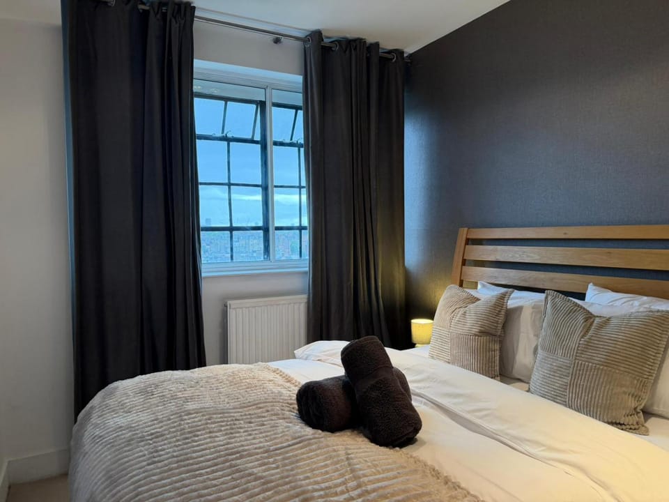 Amanah Properties Elegant- 2-Bed Apartment in Chelsea Cloisters with Stunning City Views Apartment in City of Westminster