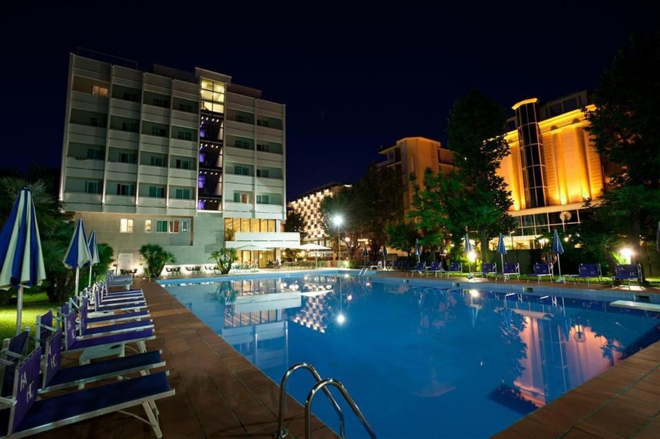 Night, Swimming pool