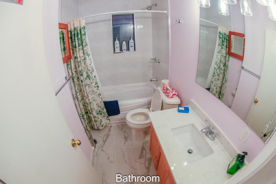 Comfort Home Toronto Bed and Breakfast in Toronto