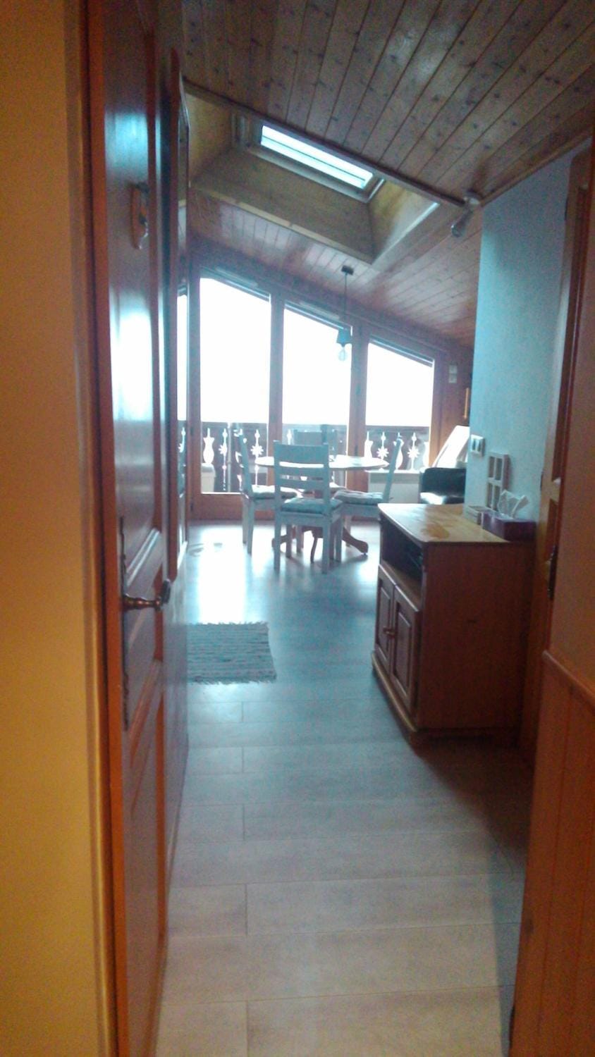 Restaurant/places to eat, Seating area