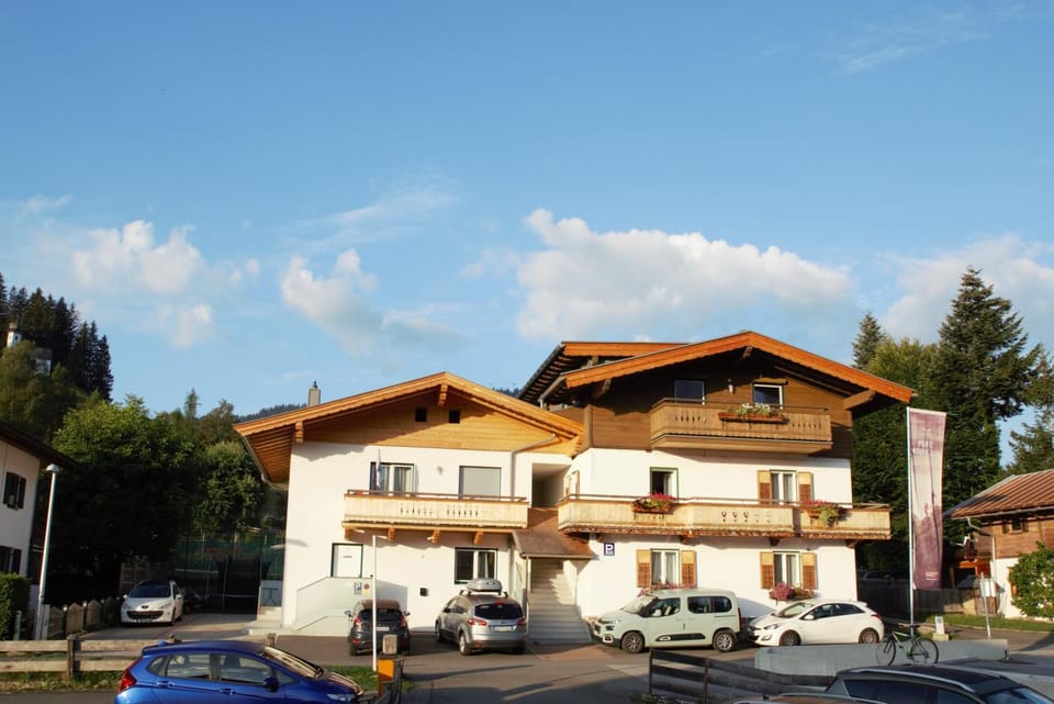 Property building, Day