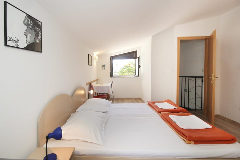 Bed, Decorative detail, Bedroom