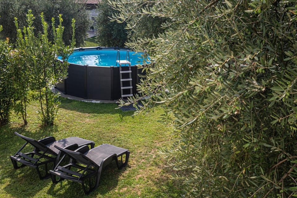 Garden view, Pool view, Swimming pool, sunbed